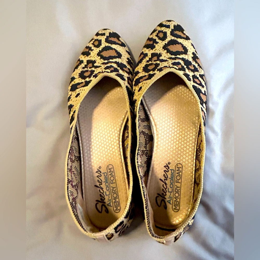 Women’s flats